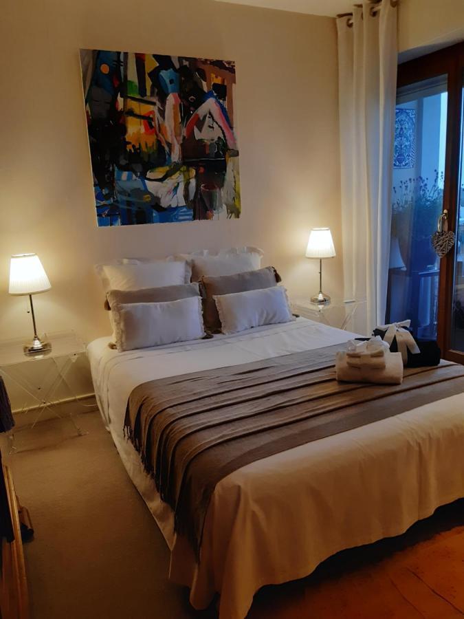 Boheme Chic: Airport-Proximate Apartment with Free Parking Merignac  Exterior photo